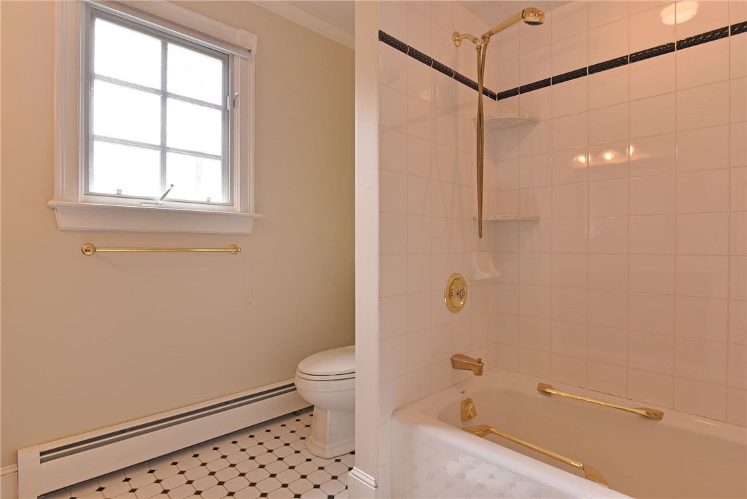 12 Howland Farm Road East Greenwich, RI 02818 - Photo 31 of 40 Full Bath