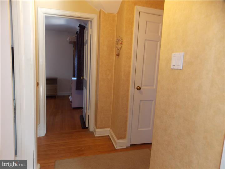 919 Providence Road Springfield, PA 19064 - Photo 14 of 25 Hallway