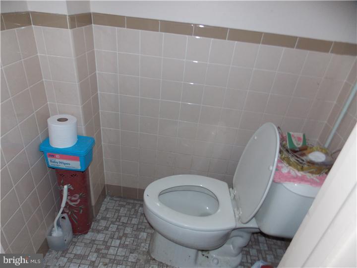 919 Providence Road Springfield, PA 19064 - Photo 22 of 25 Half Bath
