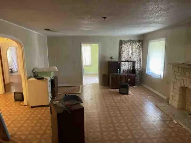 $165,000 | 809 Avenue East, Abernathy, TX 79311