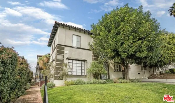 $2,450 | 127 North Catalina Street, Unit 3, Los Angeles, CA 90004