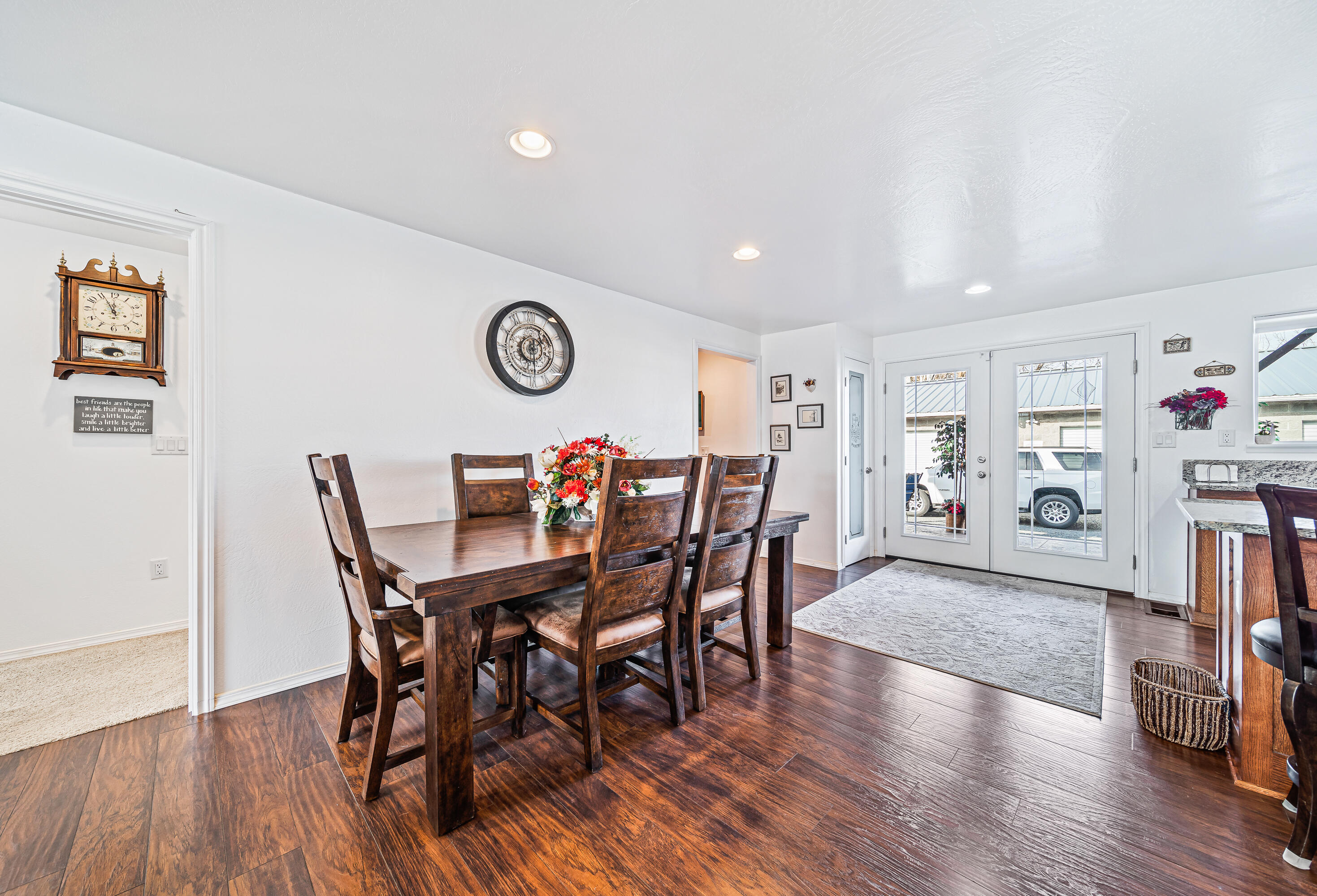 352 South Stage Road Medford, OR 97501 - Photo 9 of 65 14