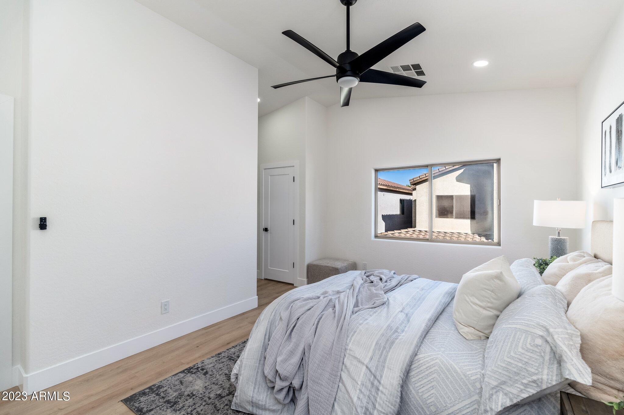 3034 North 39th Street, Unit 12 Phoenix, AZ 85018 - Photo 15 of 29 3034 N 39th St - 17