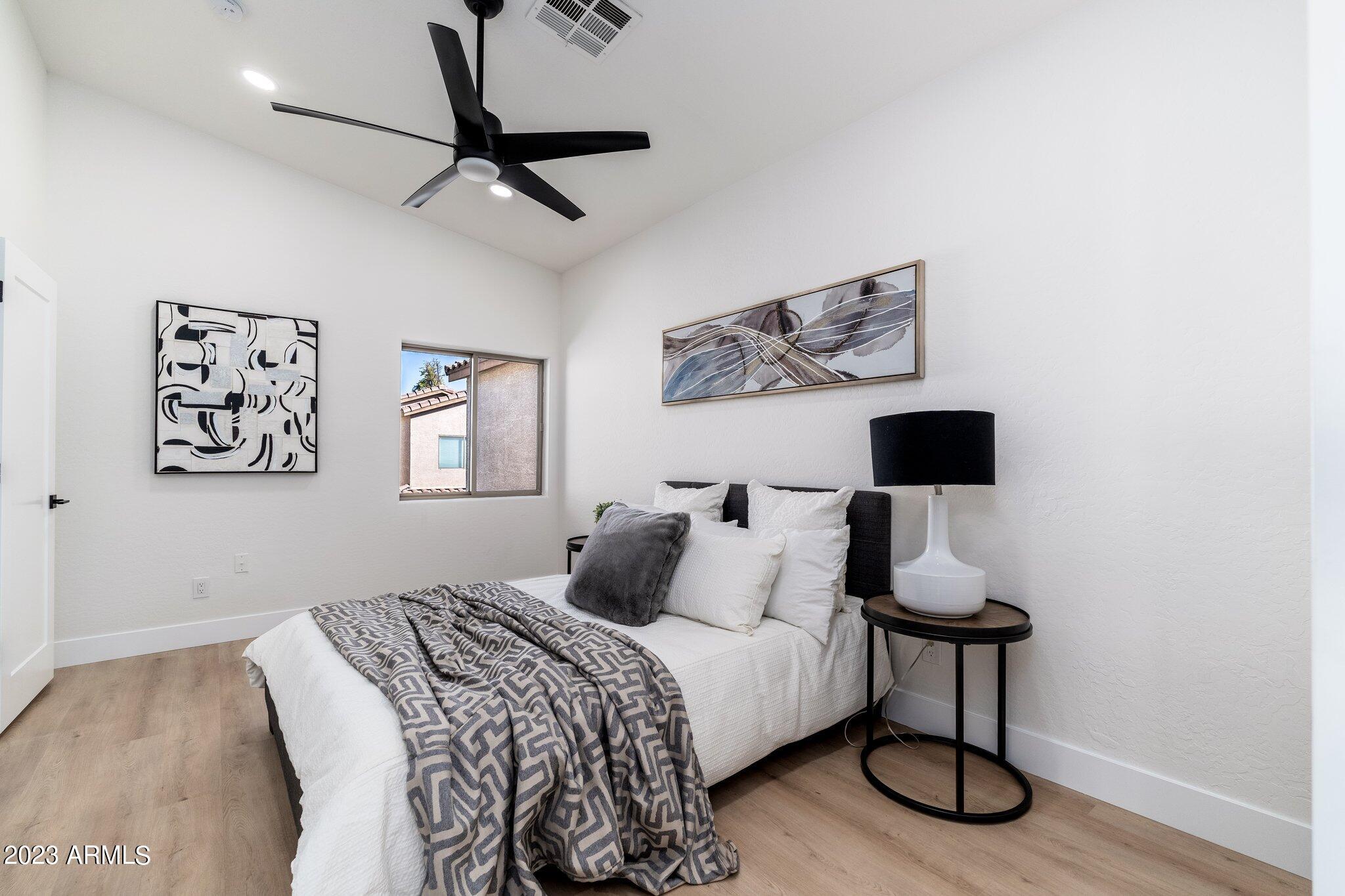 3034 North 39th Street, Unit 12 Phoenix, AZ 85018 - Photo 17 of 29 3034 N 39th St - 23