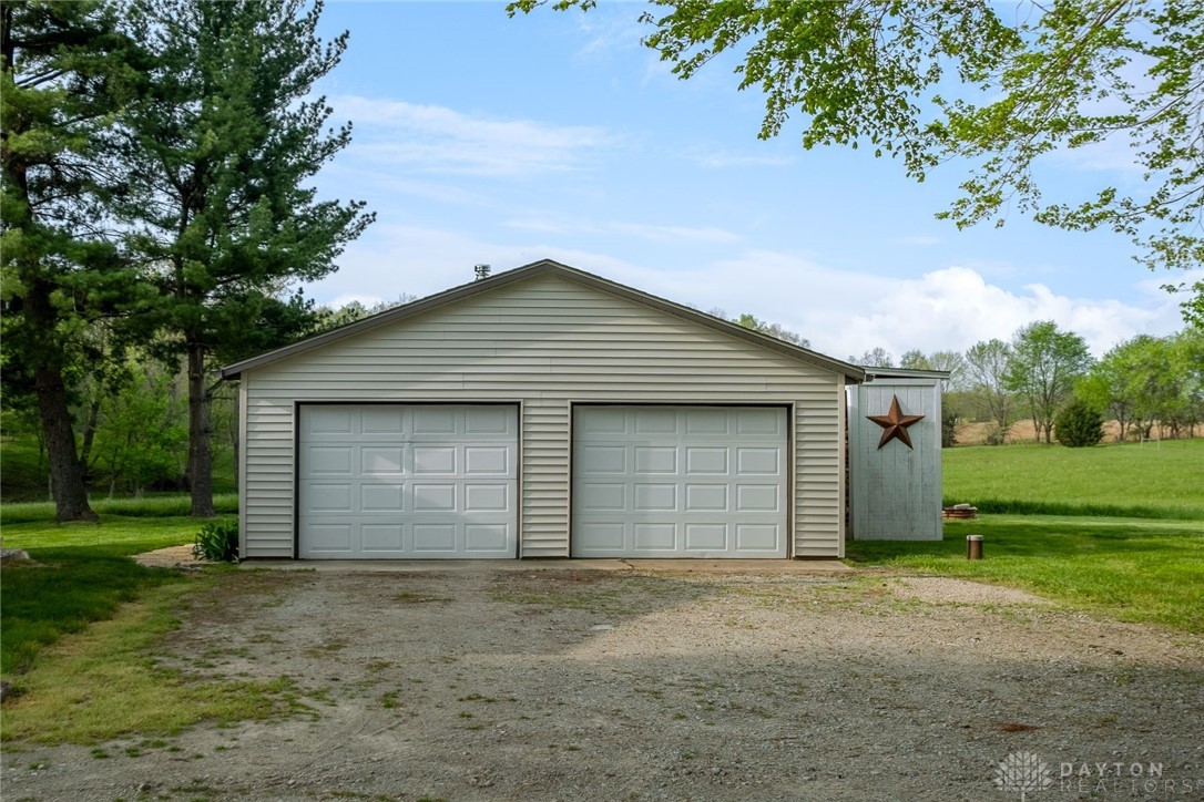 979 Smith Road Xenia, OH 45385 - Photo 7 of 37 Gallery Image 7