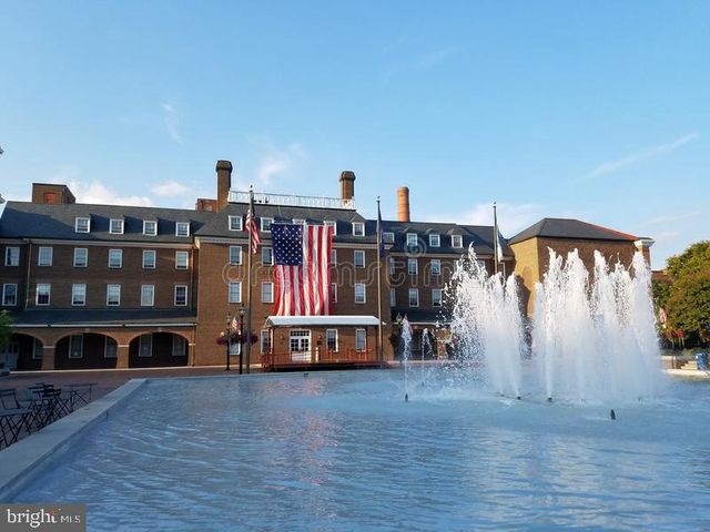 $720,000 | 910 Powhatan Street, Unit 201S, Alexandria, VA 22314