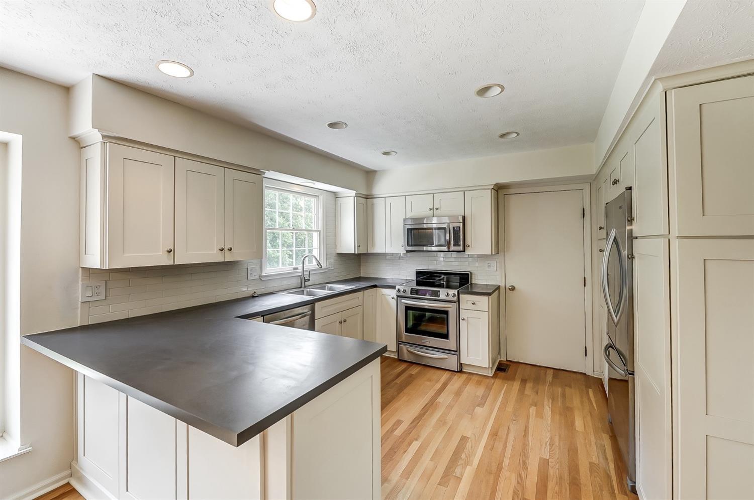 10178 Atchison Road Dayton, OH 45458 - Photo 9 of 32 Gallery Image 9