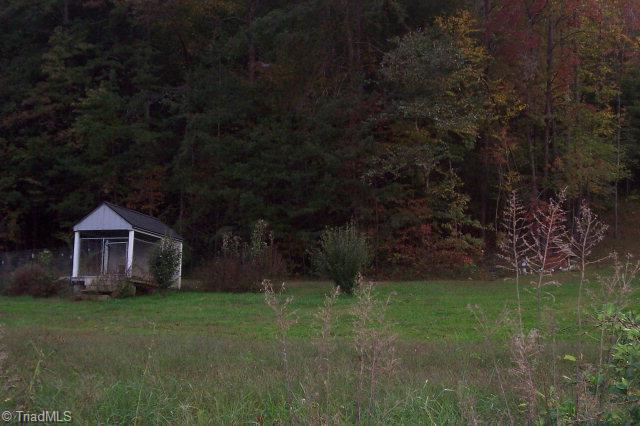 1037 Blackburn Hollow Road Purlear, NC 28665 - Photo 10 of 12 Gallery Image 10