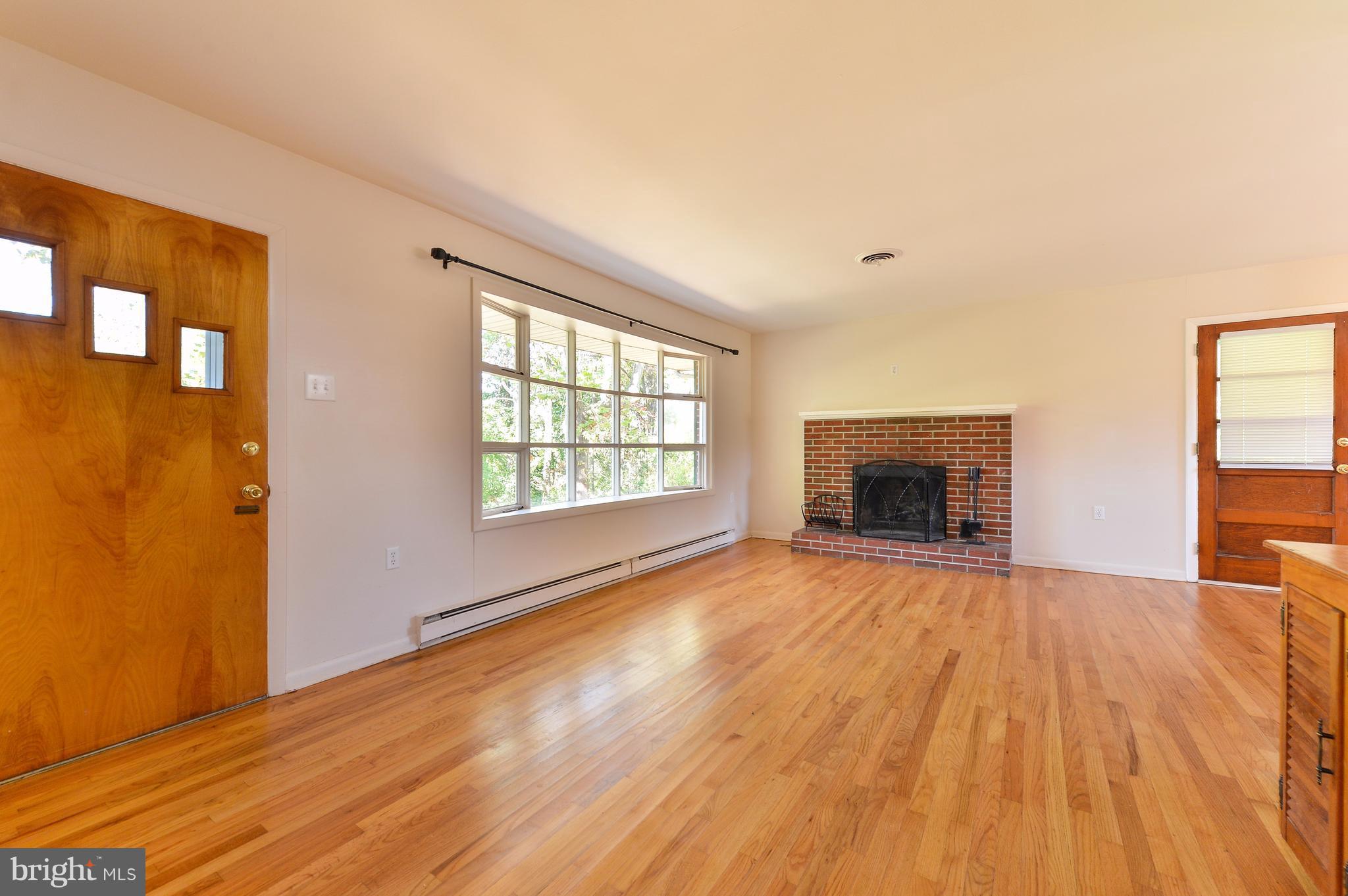 79 Algonquin Road North East, MD 21901 - Photo 4 of 20 Living Room