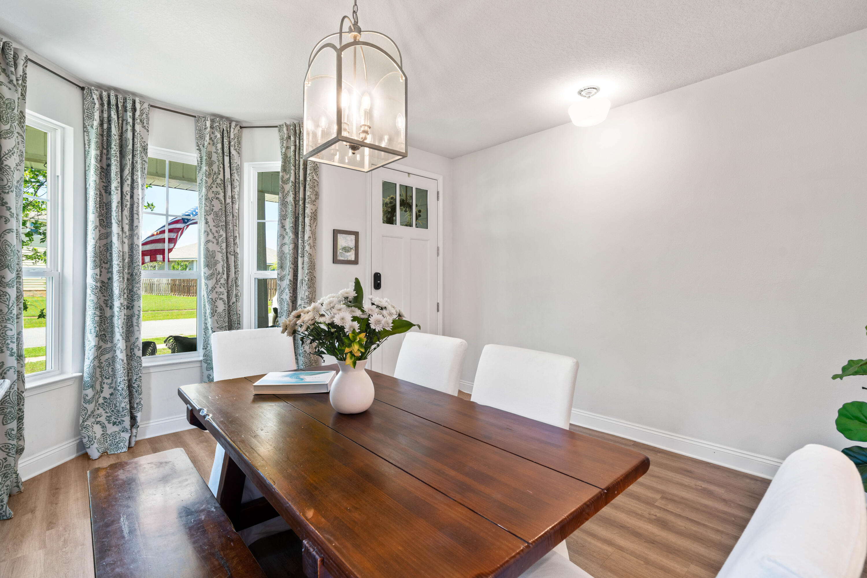 111 Brandywine Road Freeport, FL 32439 - Photo 14 of 40 Dining Area