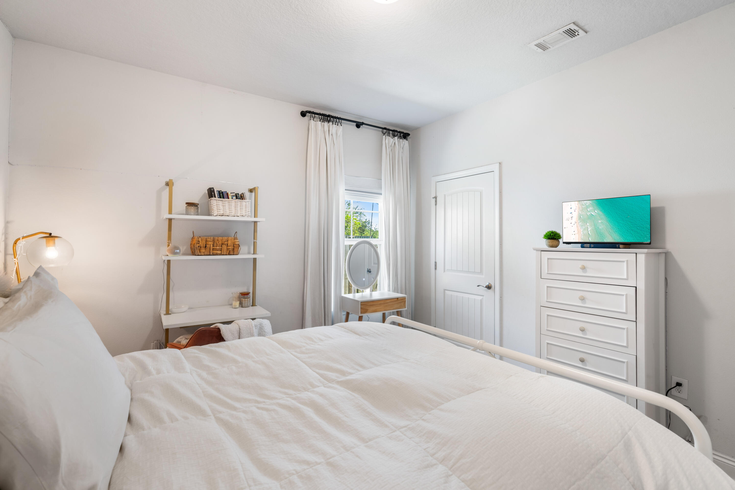 111 Brandywine Road Freeport, FL 32439 - Photo 22 of 40 2nd Bedroom