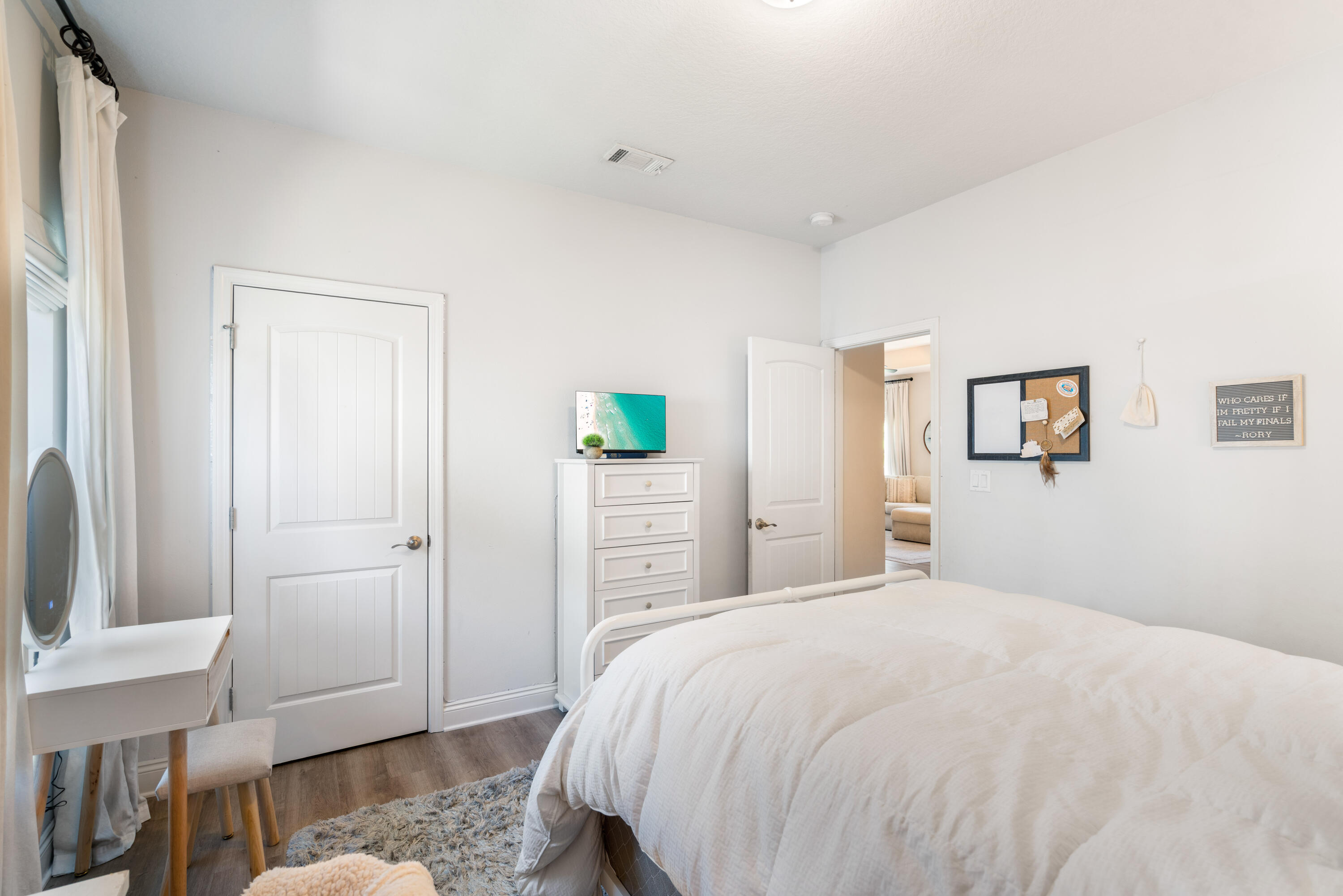 111 Brandywine Road Freeport, FL 32439 - Photo 23 of 40 2nd Bedroom