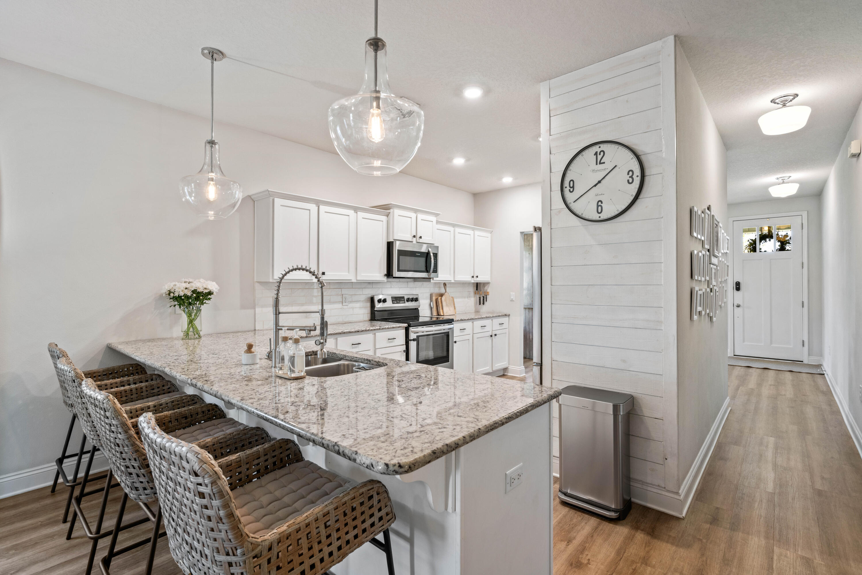 111 Brandywine Road Freeport, FL 32439 - Photo 8 of 40 Breakfast Bar