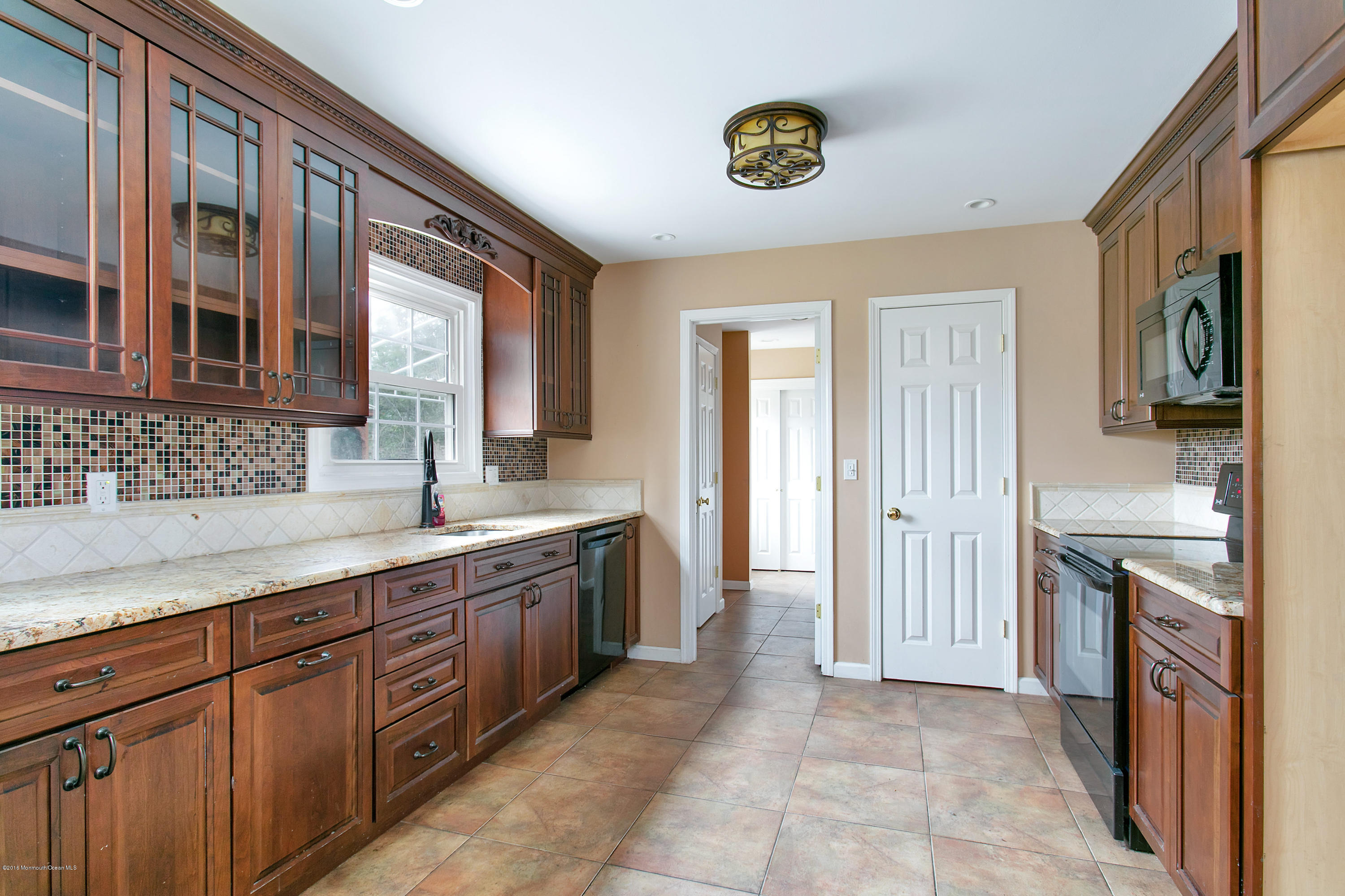 637 Valley Road Brielle, NJ 08730 - Photo 3 of 18 637 Valley Rd Brielle NJ 08730-print-005