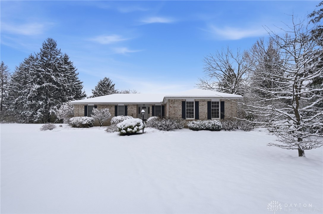 2763 Ferry Road Bellbrook, OH 45305 - Photo 1 of 52