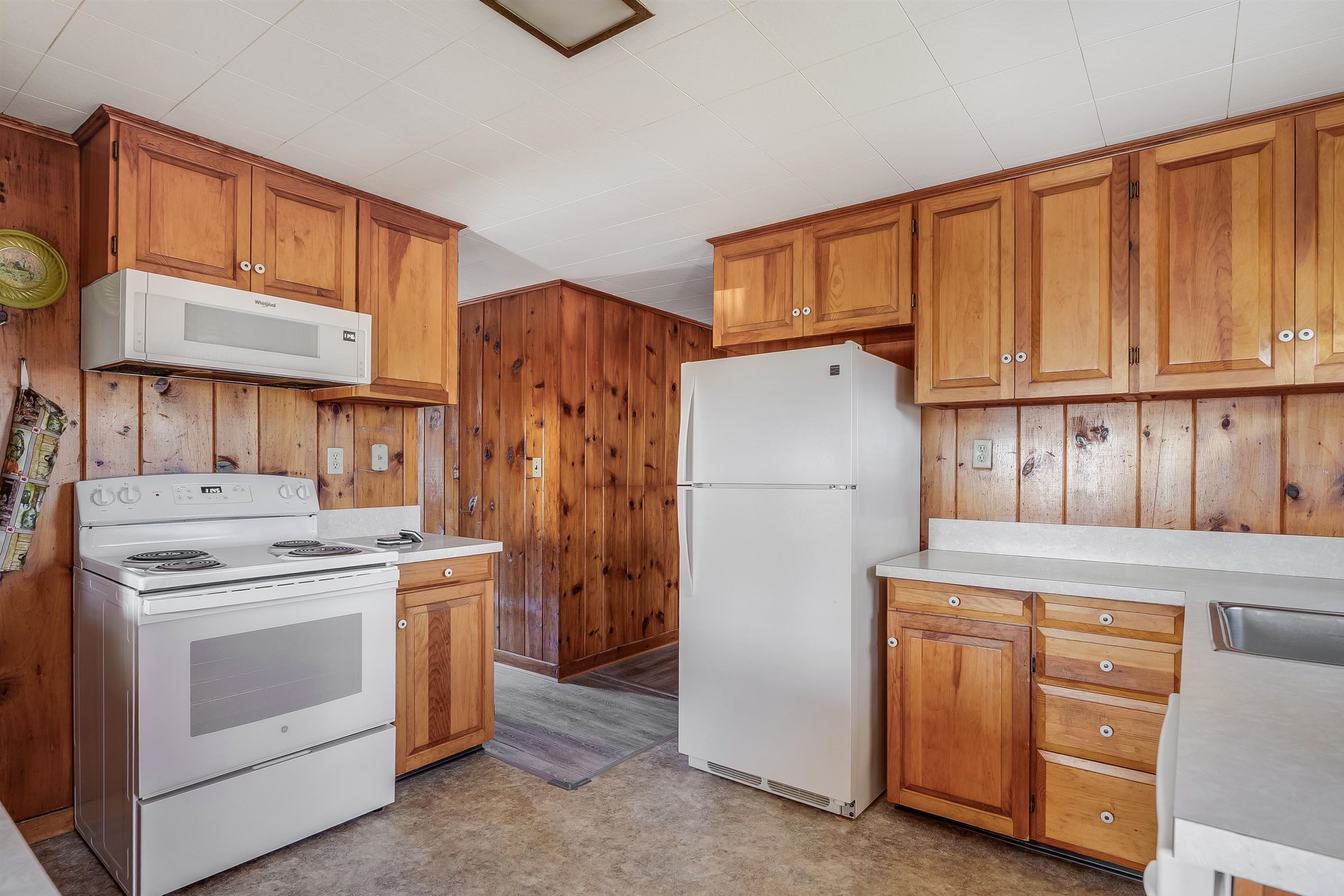 29 North Main Street Antrim, NH 03440 - Photo 16 of 46