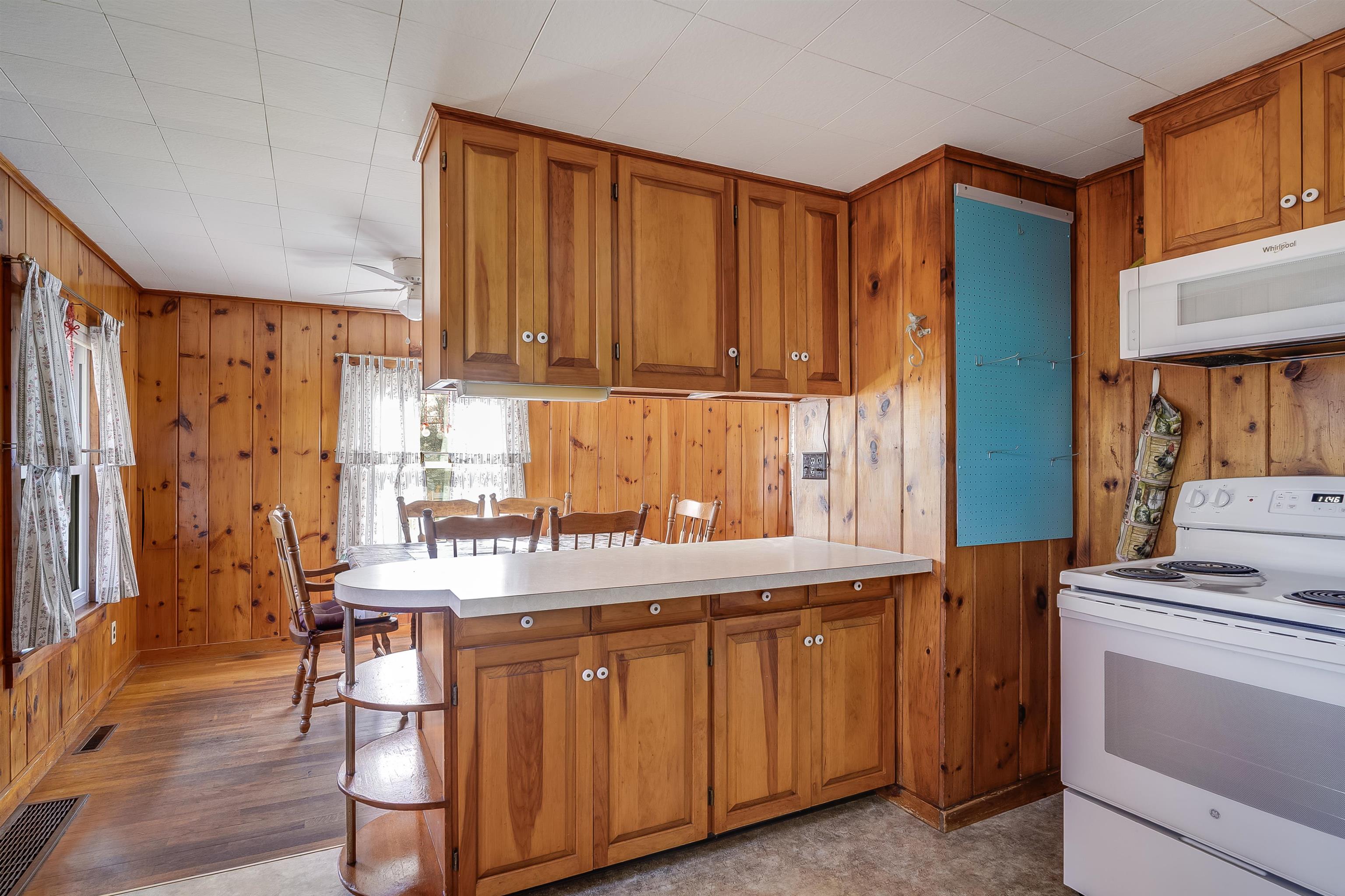 29 North Main Street Antrim, NH 03440 - Photo 18 of 46