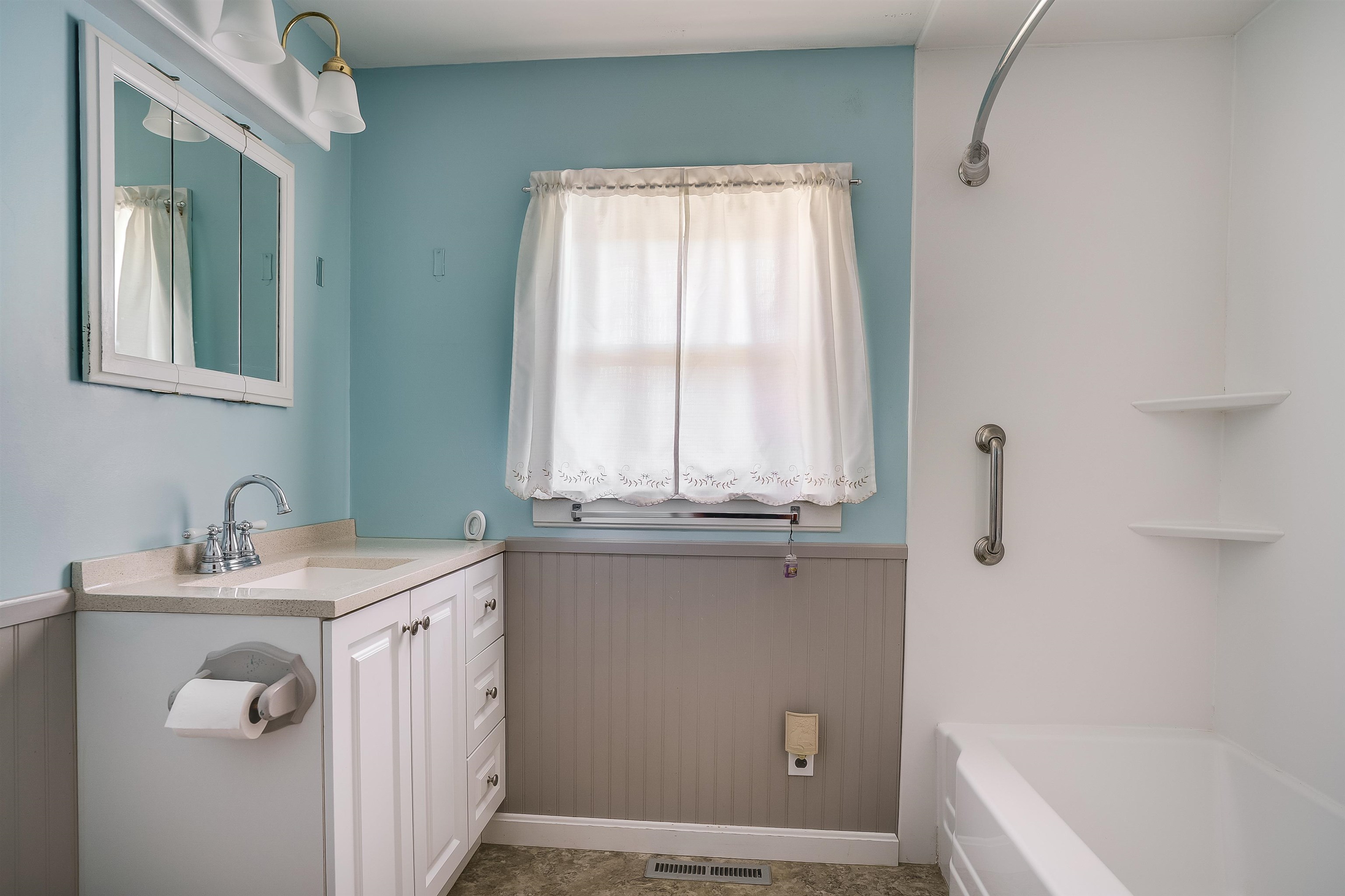 29 North Main Street Antrim, NH 03440 - Photo 21 of 46