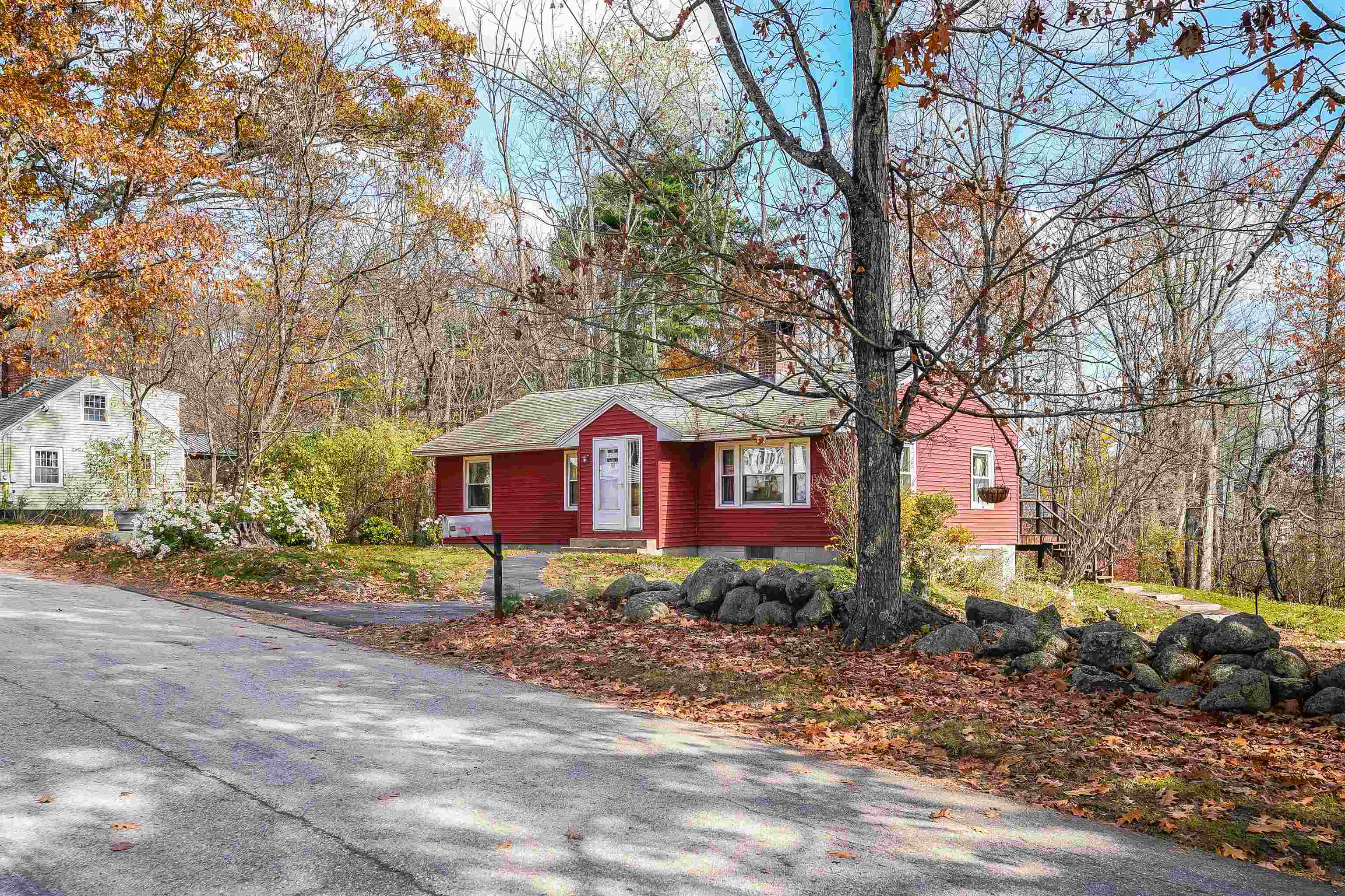 29 North Main Street Antrim, NH 03440 - Photo 3 of 46