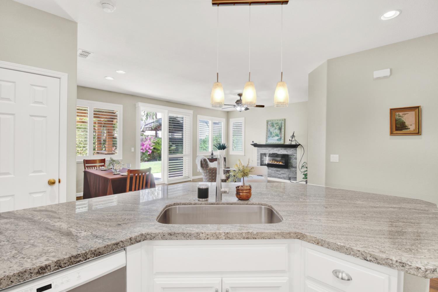 541 Boesch Drive Ripon, CA 95366 - Photo 11 of 29