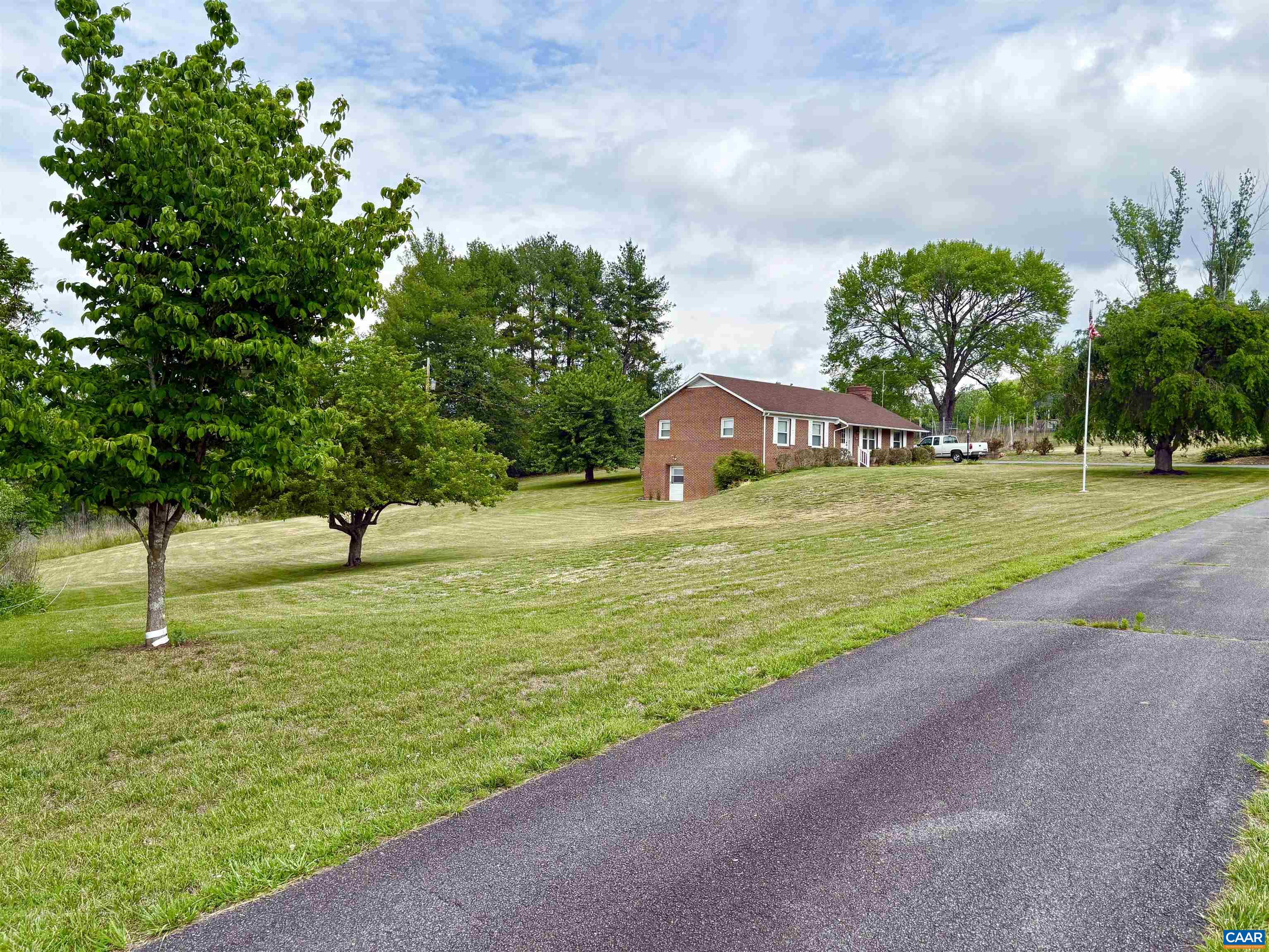 601 Lake View Lane Lovingston, VA 22949 - Photo 9 of 28