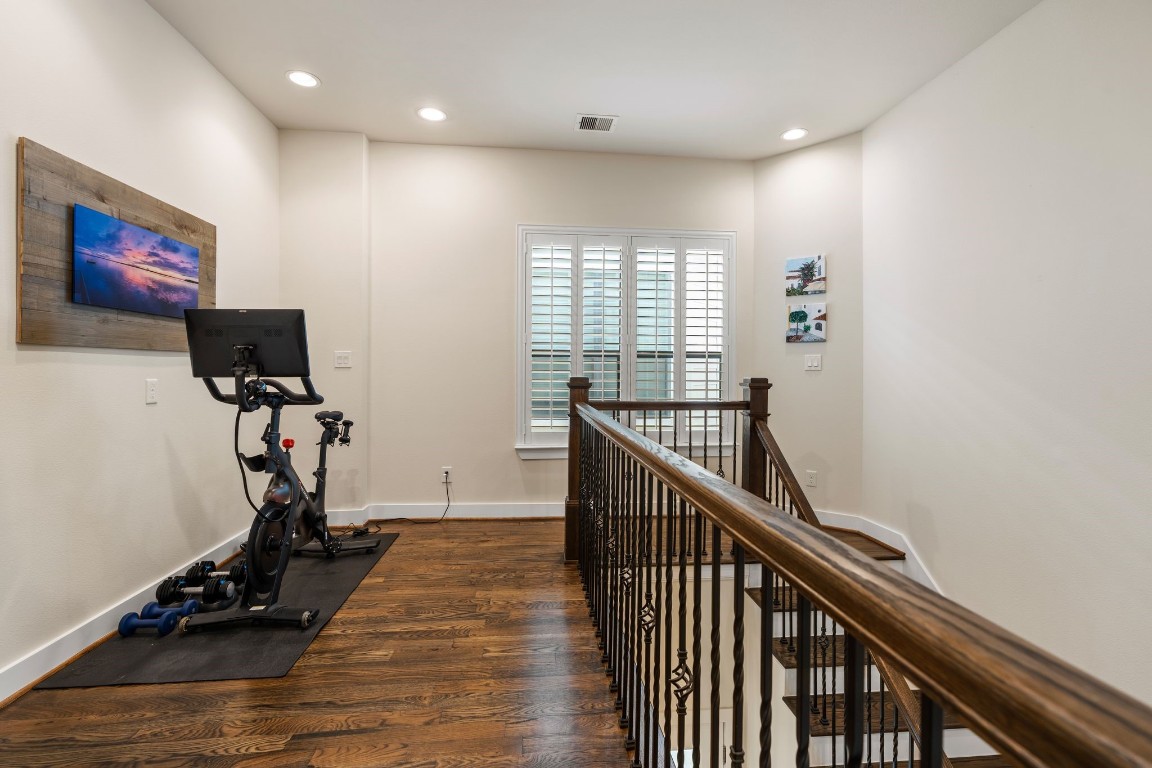 4205 Koehler Street, Unit B Houston, TX 77007 - Photo 12 of 28 a view of a room with gym equipment