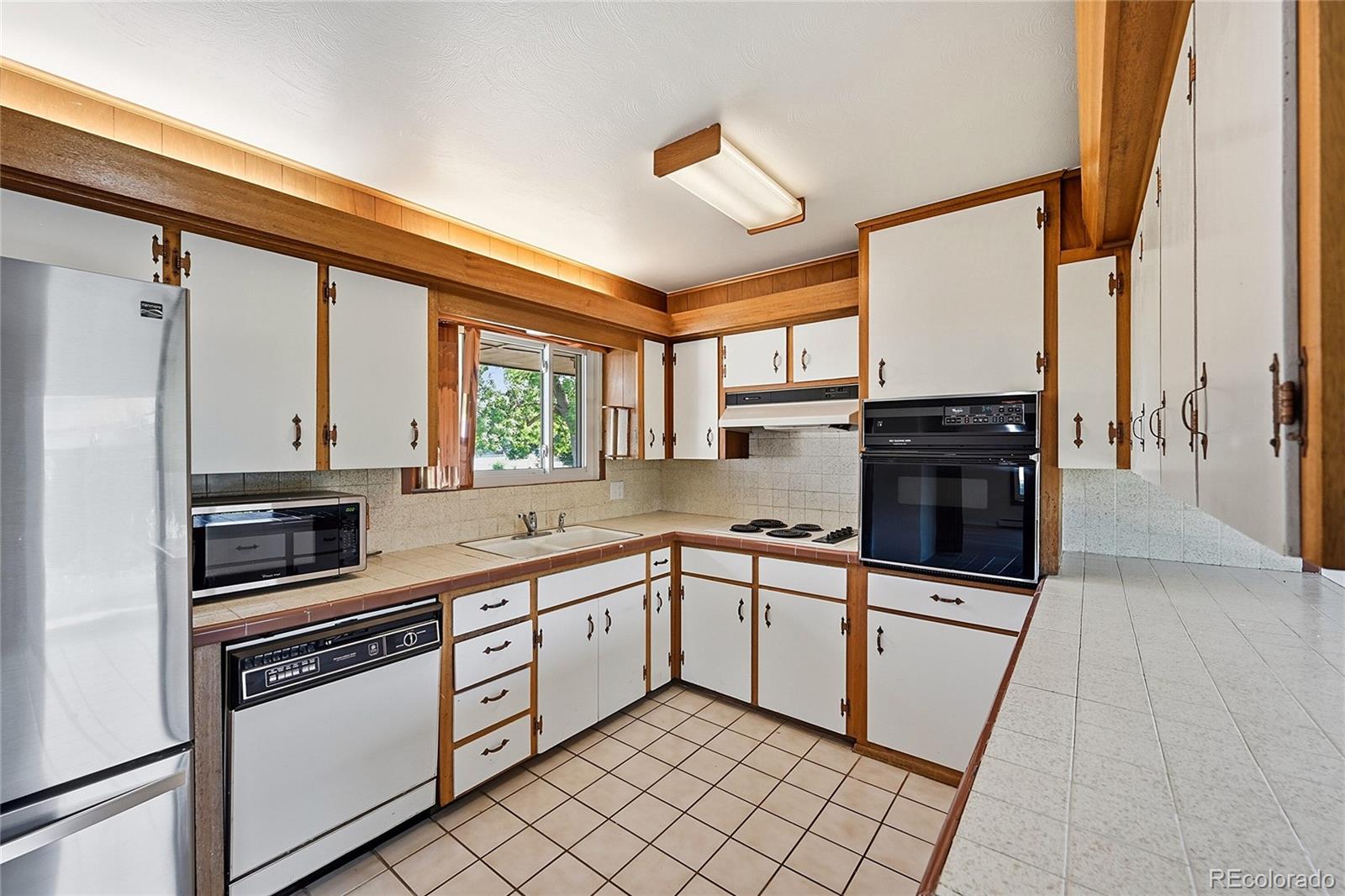 3290 Ward Road Wheat Ridge, CO 80033 - Photo 13 of 26
