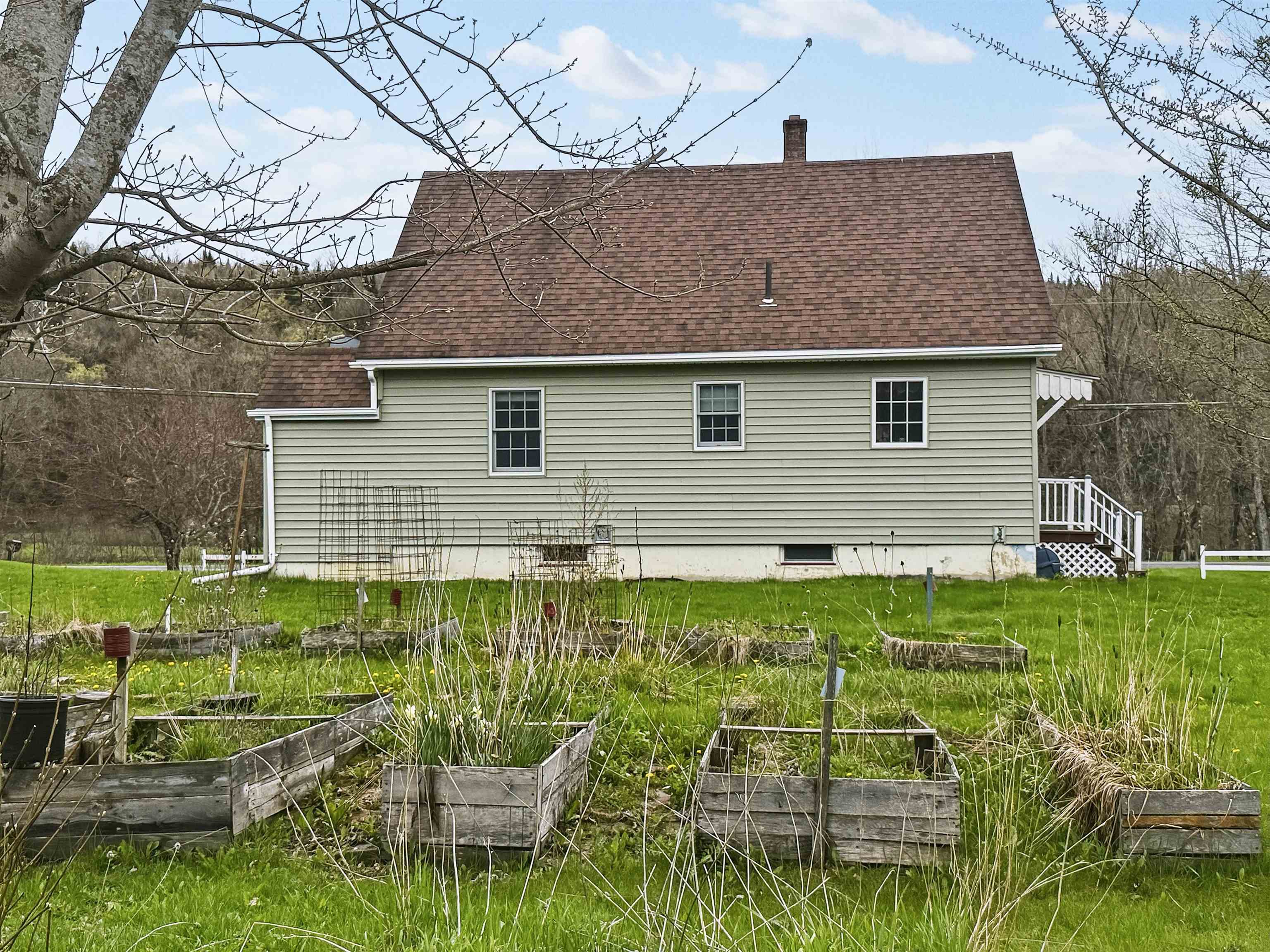 347 River Road Canaan, VT 05902 - Photo 2 of 27