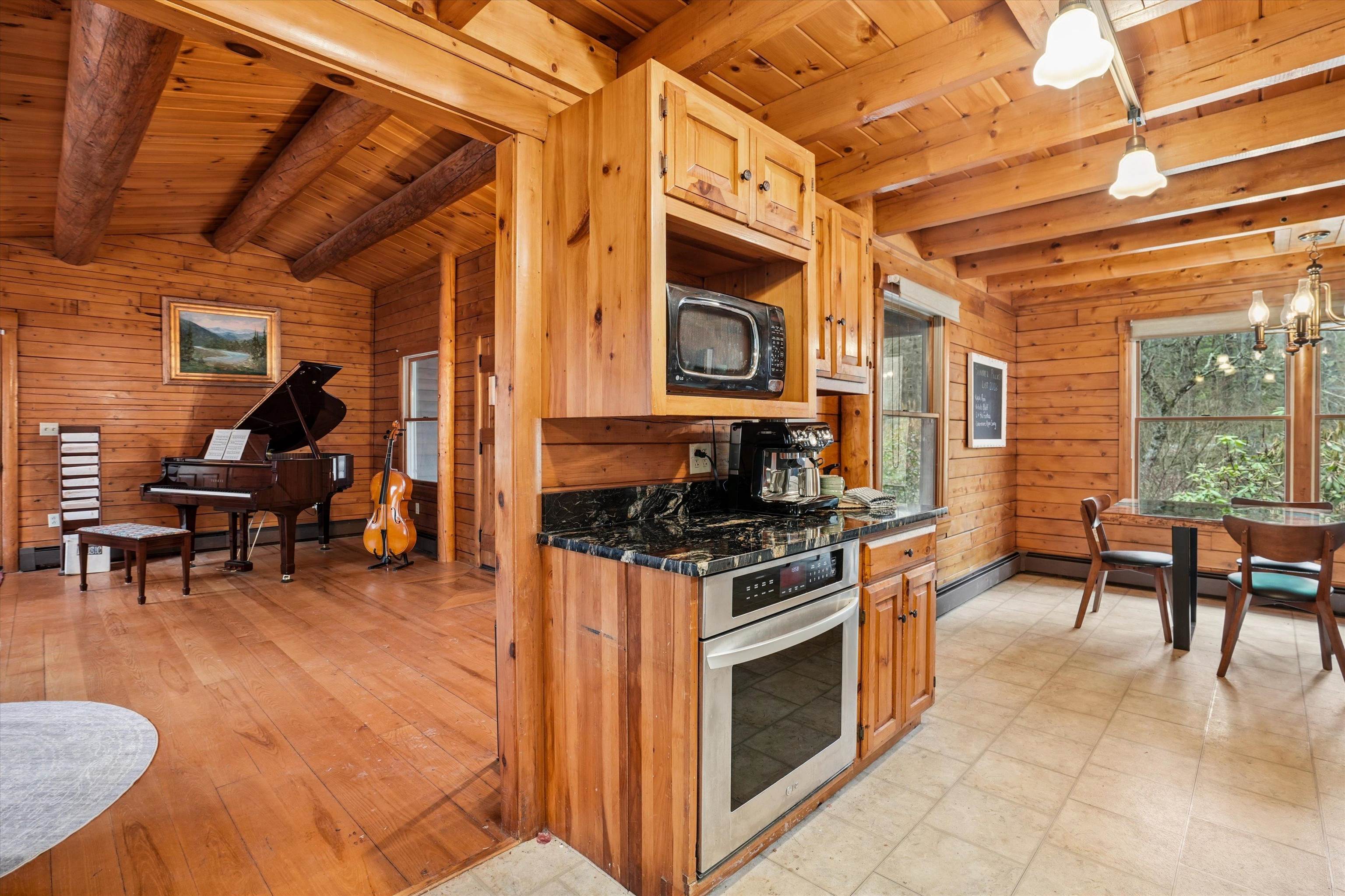 370 McCurdy Road New Boston, NH 03070 - Photo 17 of 44