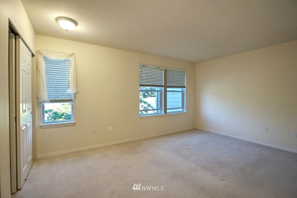 4423 Providence Point Place Southeast, Unit 2628 Issaquah, WA 98029 - Photo 11 of 18