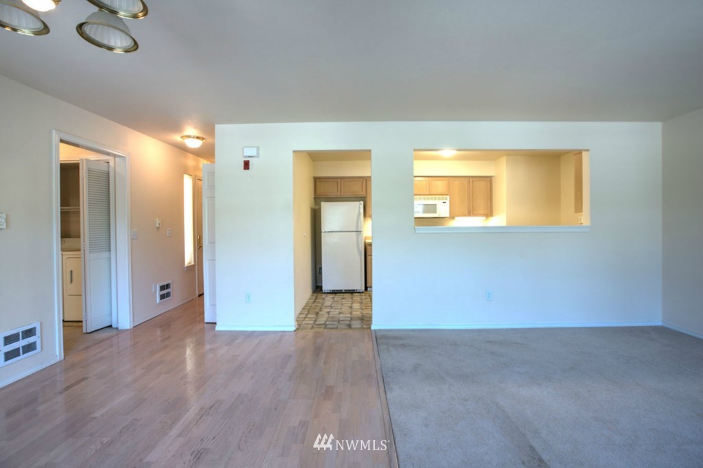 4423 Providence Point Place Southeast, Unit 2628 Issaquah, WA 98029 - Photo 5 of 18