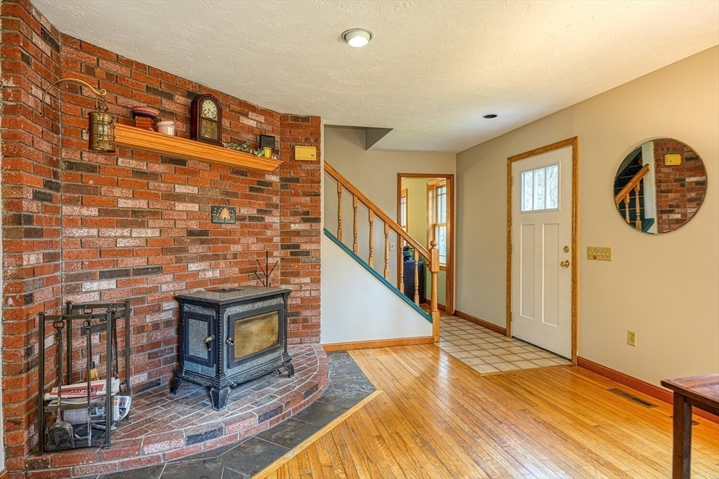 60 Coal Kiln Road Princeton, MA 01541 - Photo 13 of 31 a view of an entryway with wooden floor