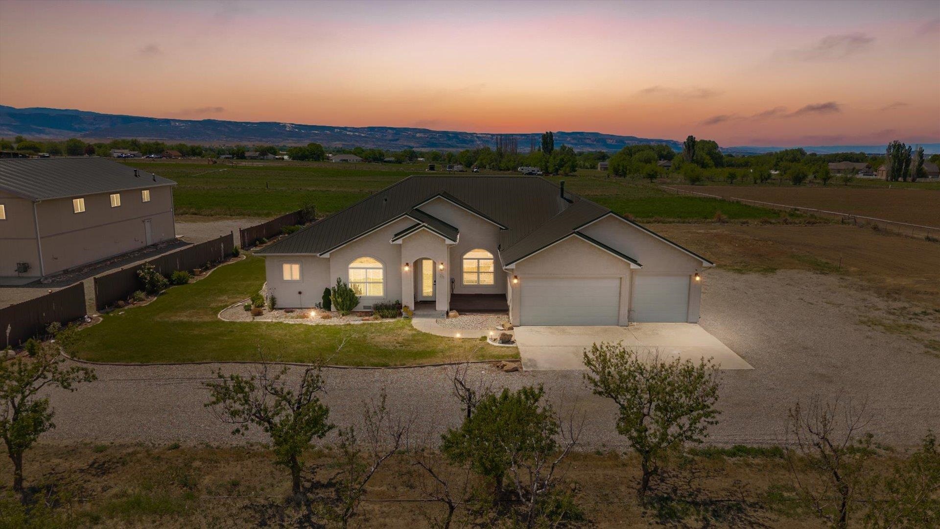 211 32 Road Grand Junction, CO 81503 - Photo 2 of 36