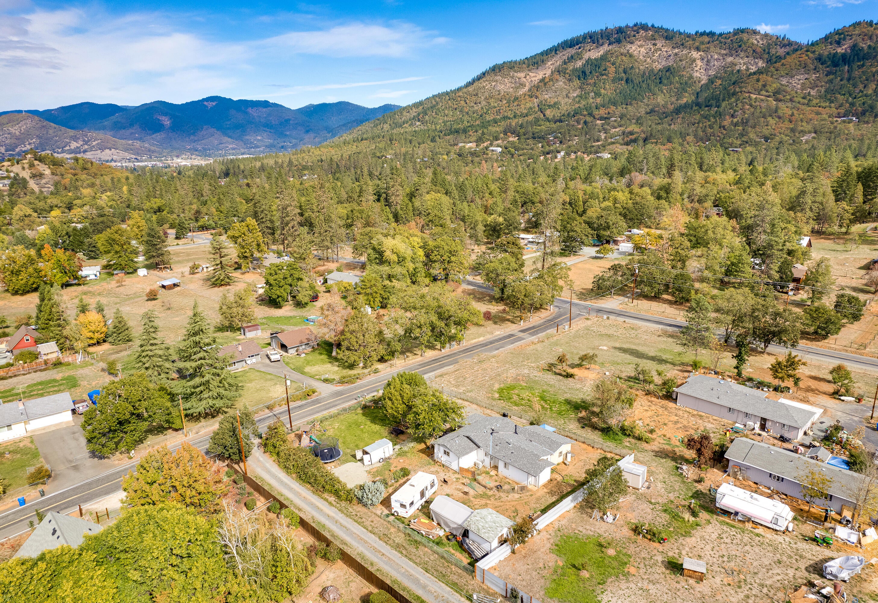 145 Walker Road Grants Pass, OR 97527 - Photo 33 of 35 8
