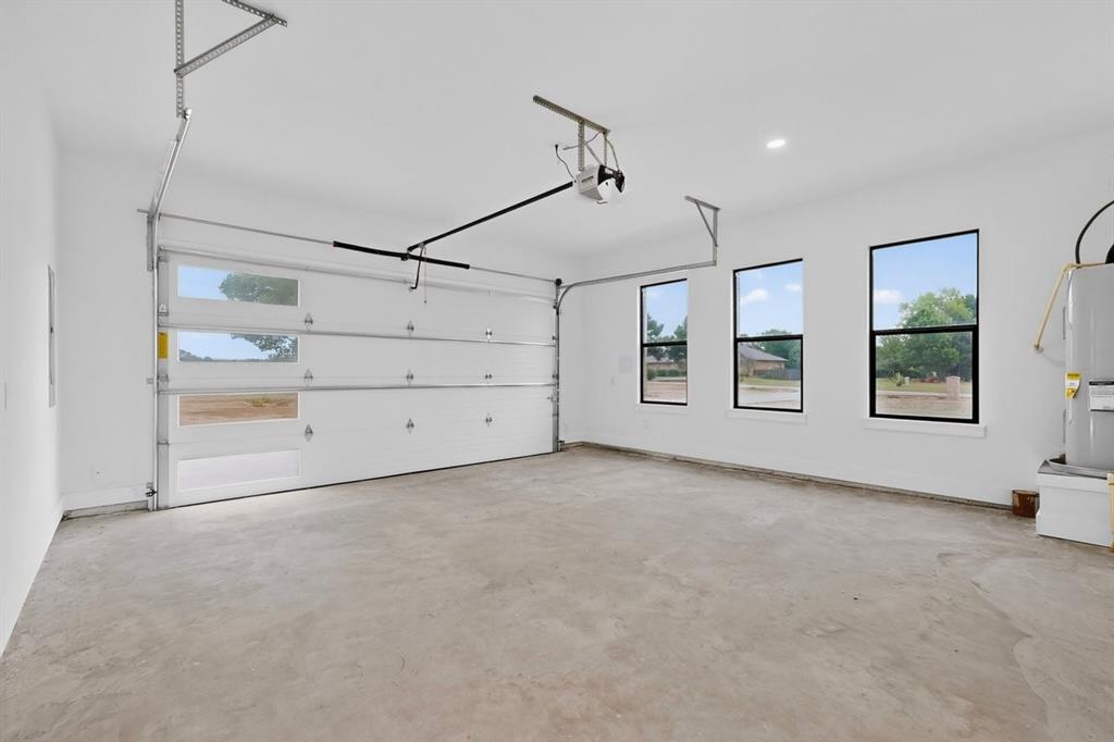 4737 Pine Ridge Court Athens, TX 75752 - Photo 19 of 26 a view of a room with closet and windows