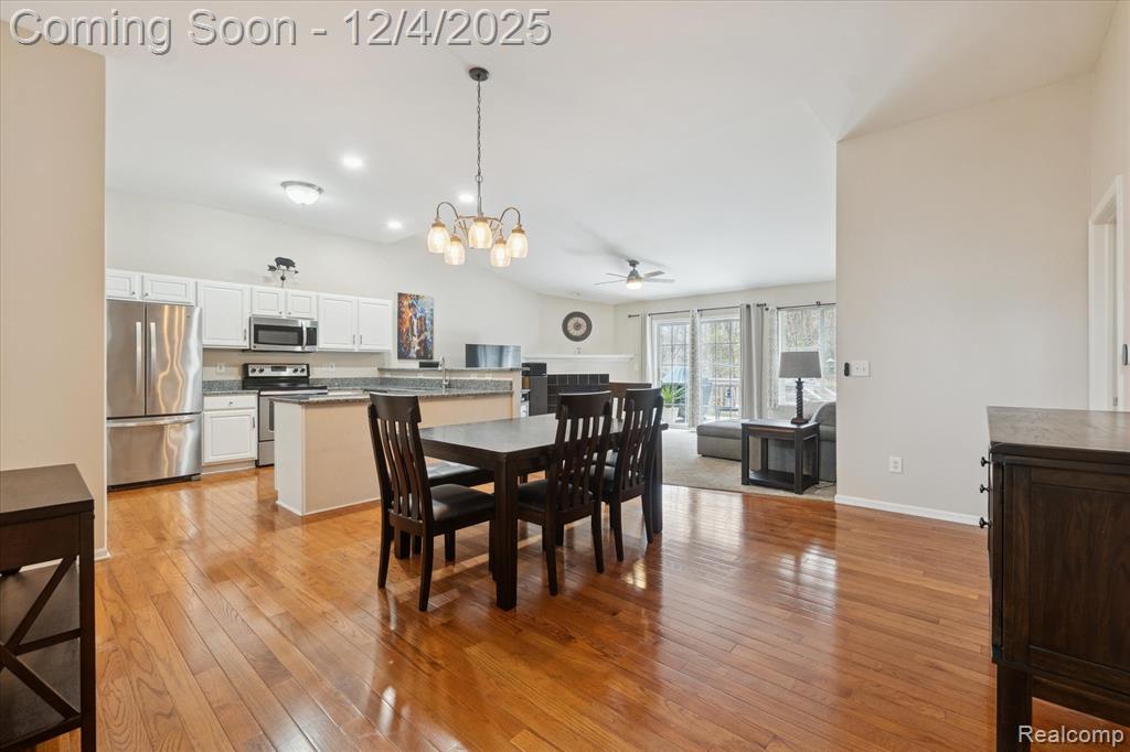 290 Wood Point Howell, MI 48843 - Photo 8 of 33