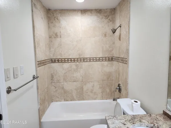 $1,880 | 403 Yvette Marie Drive, Lafayette, LA 70508