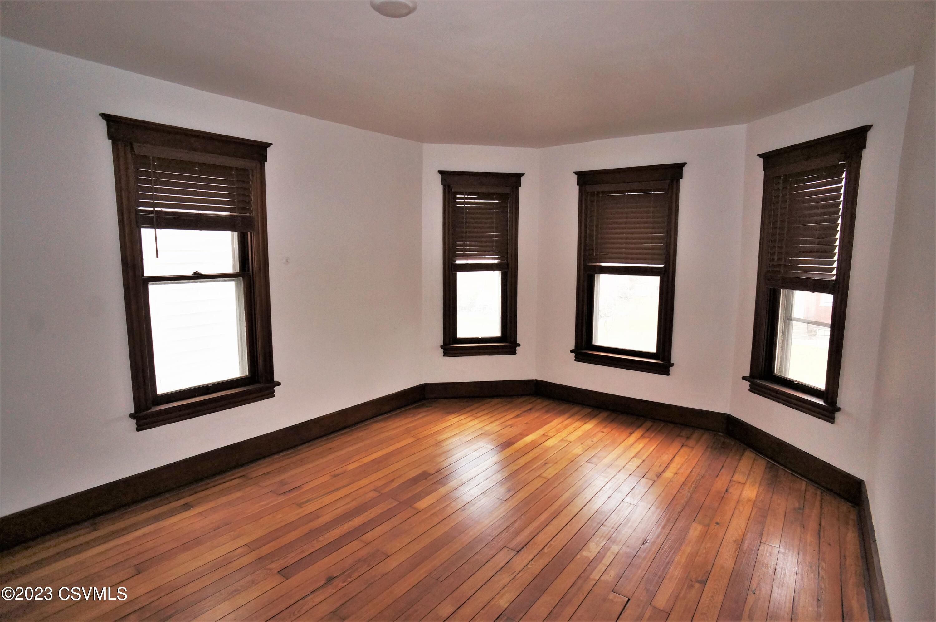 305 Walnut Street Milton, PA 17847 - Photo 11 of 22