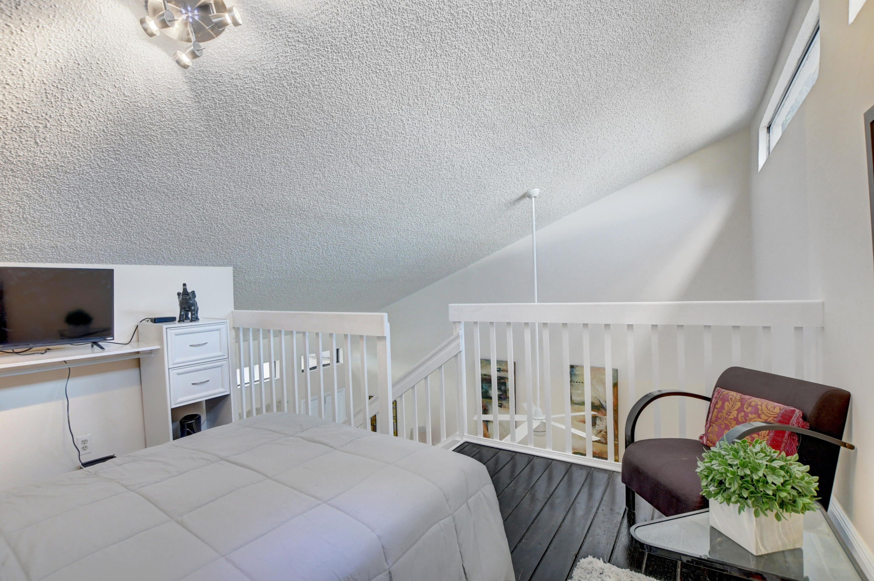 5110 Nesting Way, Unit B Delray Beach, FL 33484 - Photo 17 of 47 17_ebf_0916_17_18_19_20