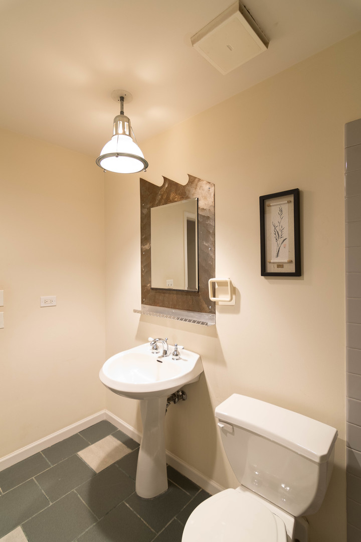 17 North Loomis Street, Unit 2H Chicago, IL 60607 - Photo 14 of 19