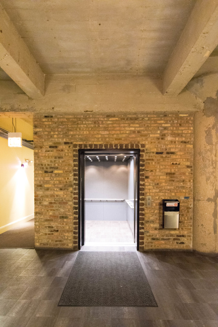 17 North Loomis Street, Unit 2H Chicago, IL 60607 - Photo 15 of 19