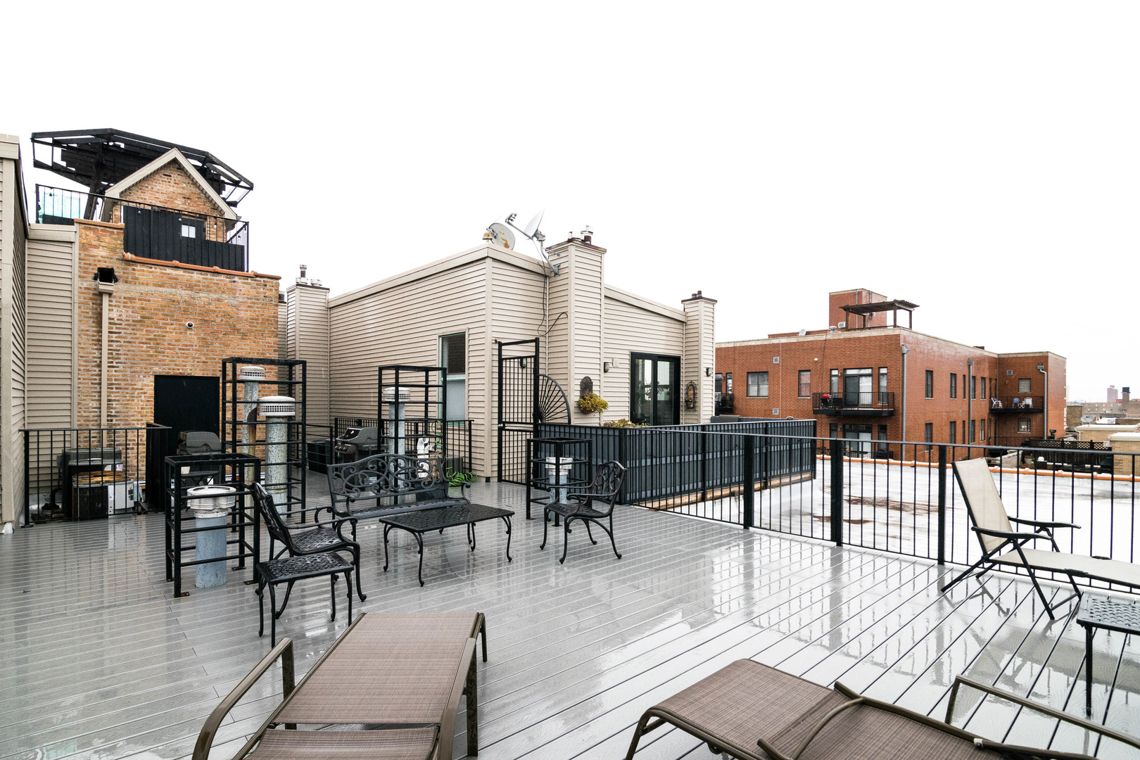 17 North Loomis Street, Unit 2H Chicago, IL 60607 - Photo 17 of 19