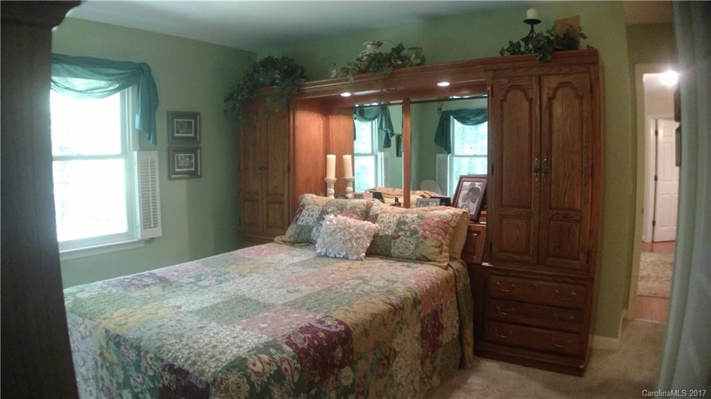 8329 Getalong Road, Unit 20 Charlotte, NC 28213 - Photo 18 of 24 Gallery Image 18