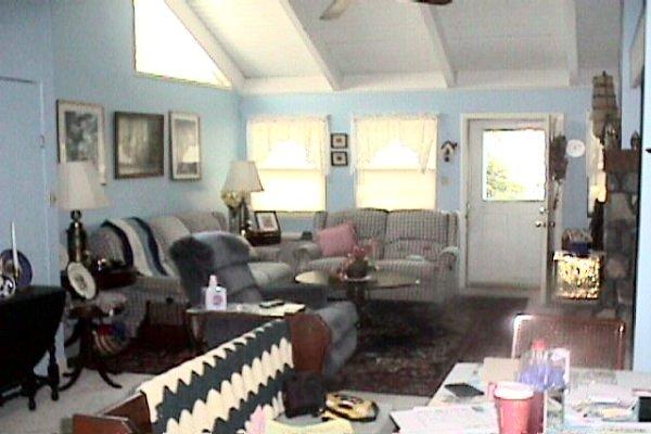 5222 Eagle Point Bushkill, PA 18324 - Photo 2 of 6 Living room