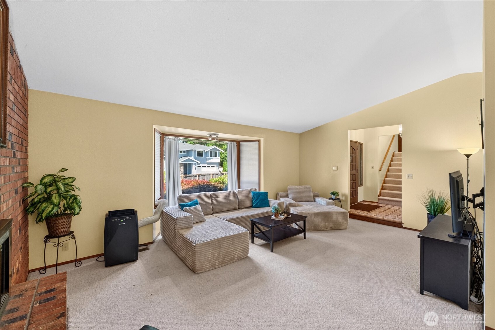 5000 Northeast 6th Street Renton, WA 98059 - Photo 6 of 40 Gallery Image 6