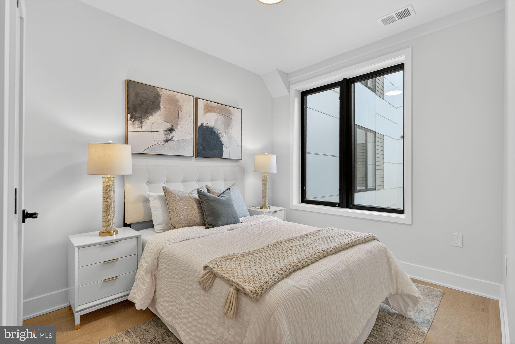 2440 Ontario Road Northwest, Unit 6 Washington, DC 20009 - Photo 13 of 19