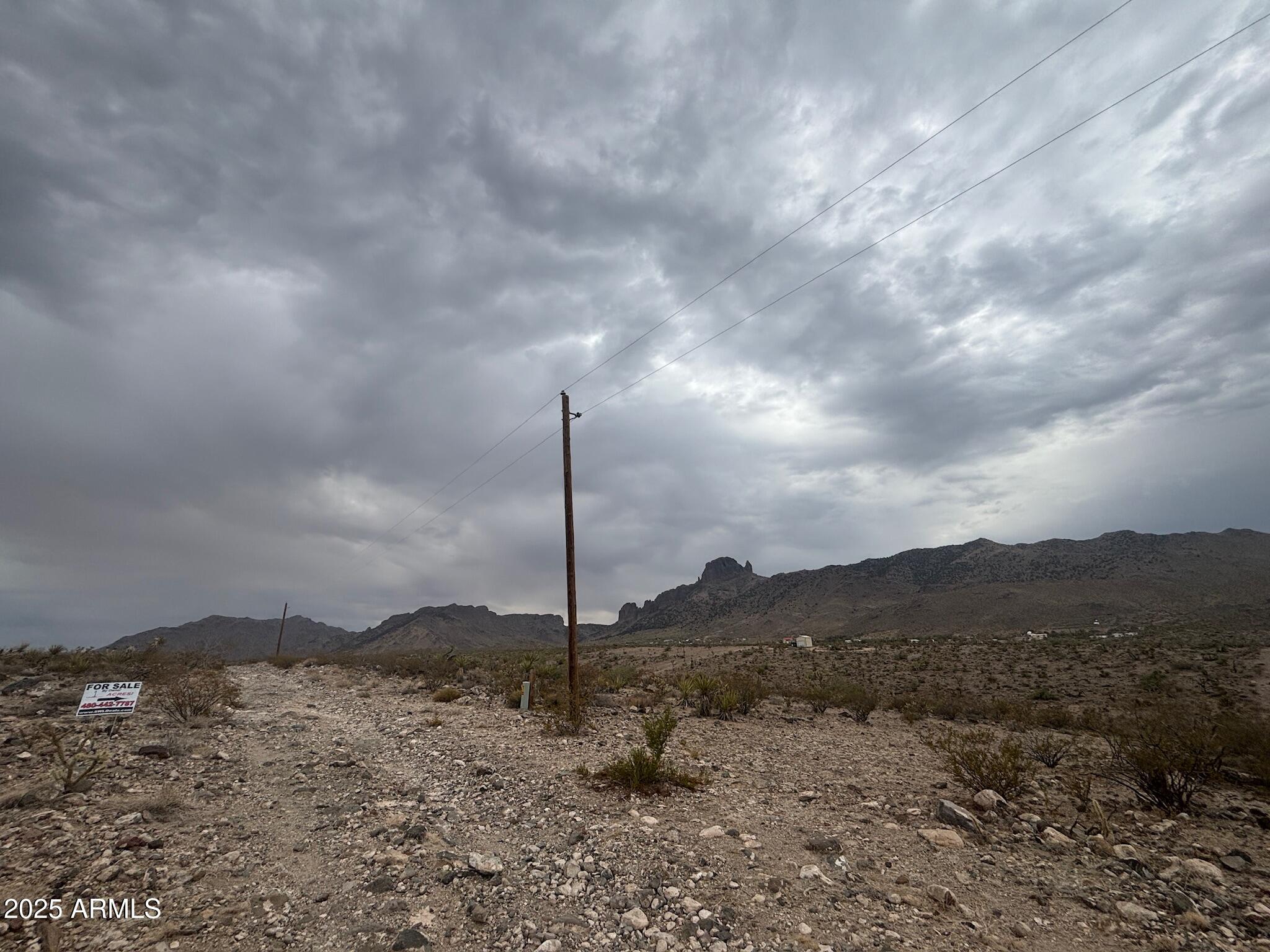 0 North Mohave Drive, Unit 48 Dolan Springs, AZ 86441 - Photo 4 of 14 a view of a sky from a yard