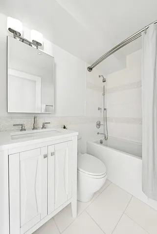 $2,875,000 | 366 West 11th Street, Unit PH12F | West Village