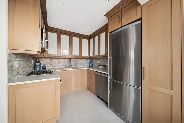 $2,875,000 | 366 West 11th Street, Unit PH12F | West Village