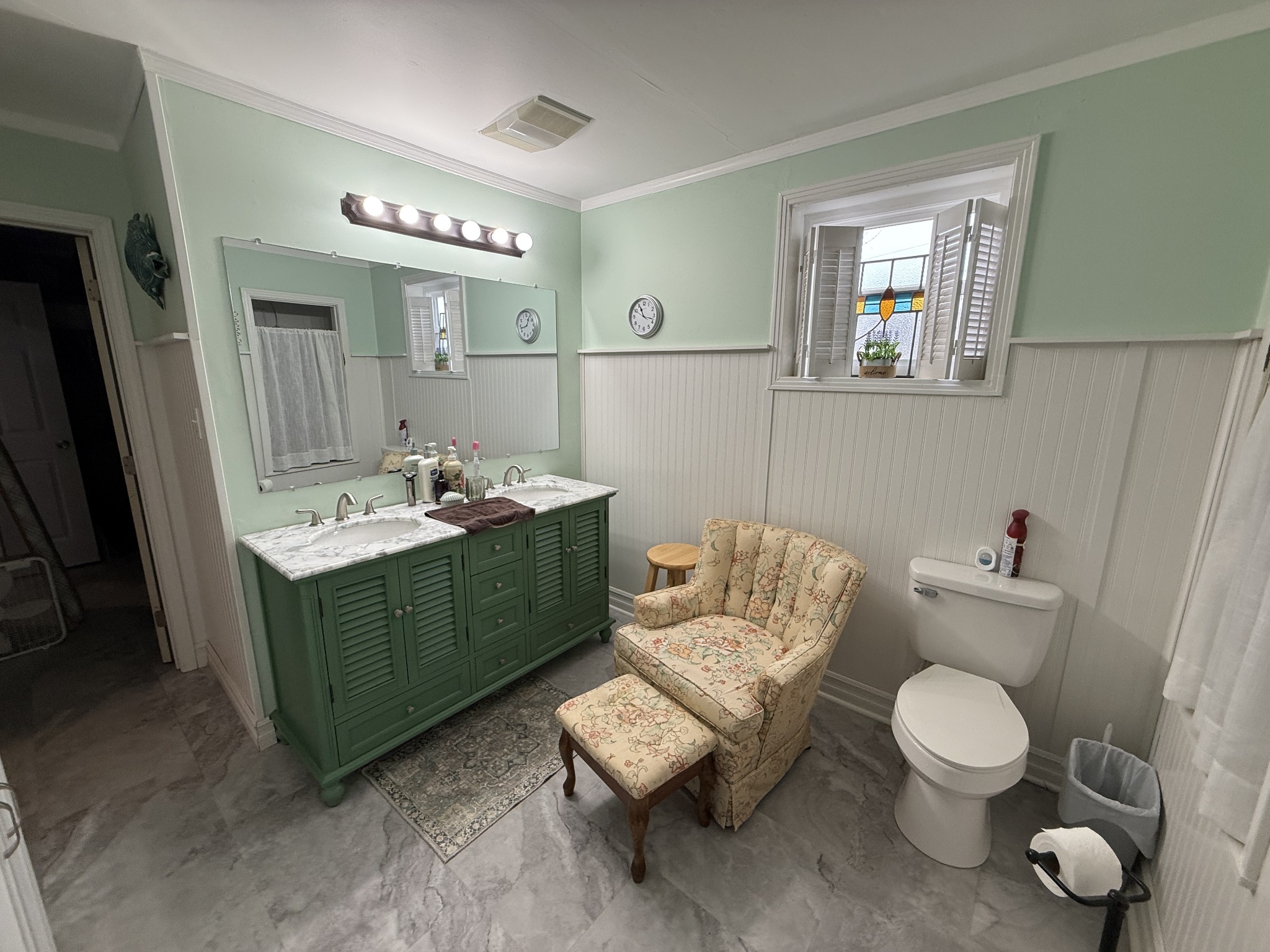 201 South Point Drive Camden, TN 38320 - Photo 20 of 30 a bathroom with a toilet sink and mirror